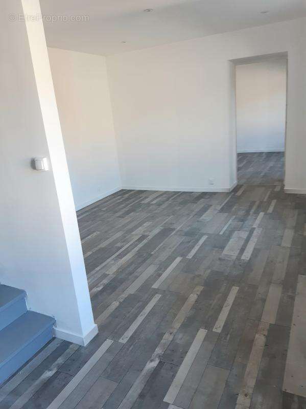 Maison 140 m² à Charnat  - photo 7