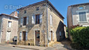 Maison à CURZAY-SUR-VONNE
