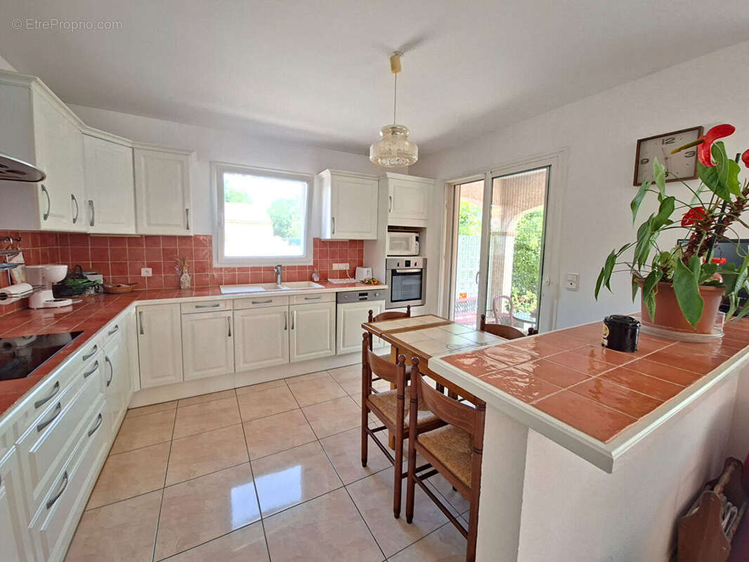 Toulouges? superbe villa 3 faces avec piscine, garage et jardin - photo 8