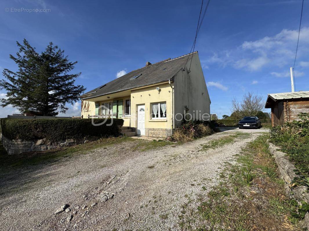 Maison à MONTFARVILLE