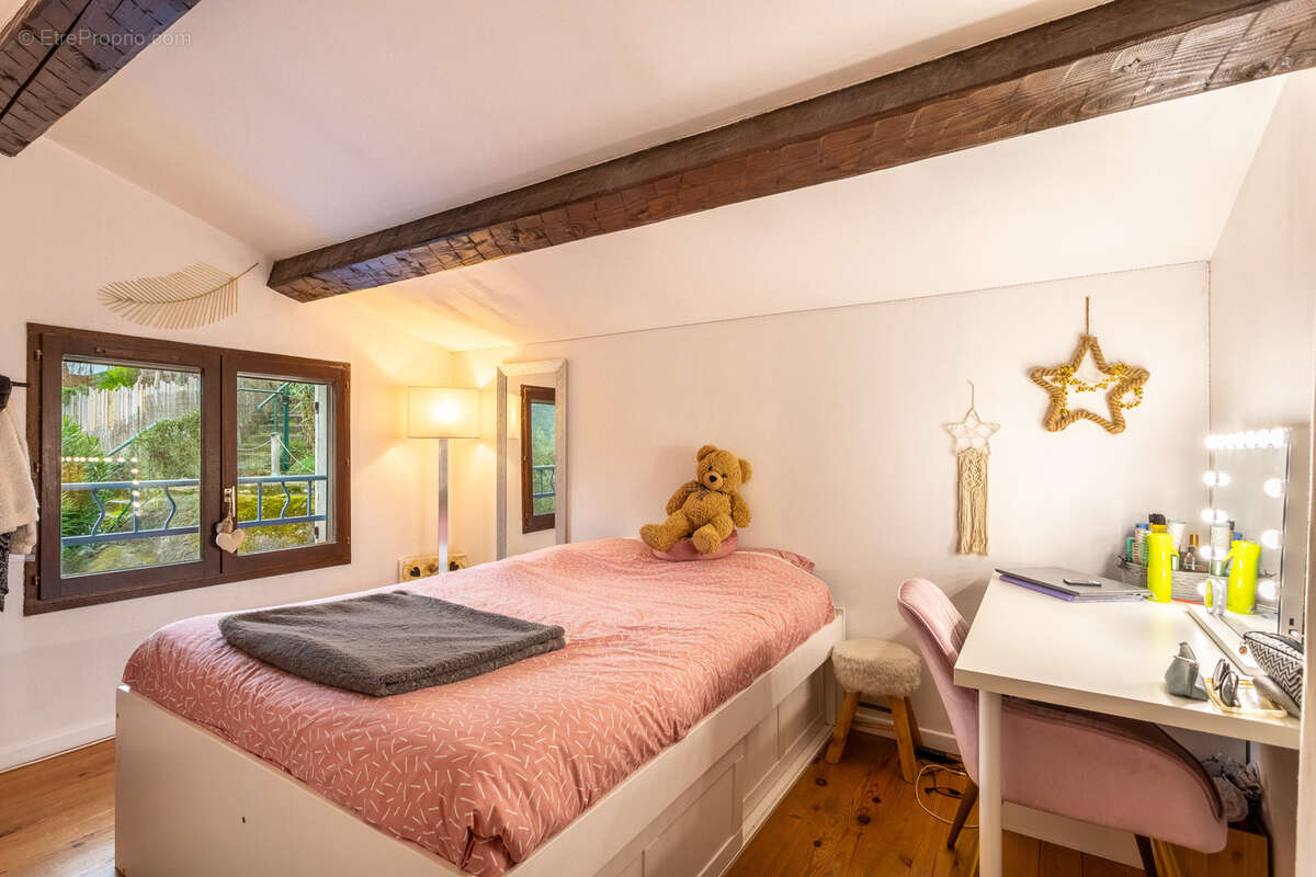 Maison à SOLLIES-TOUCAS