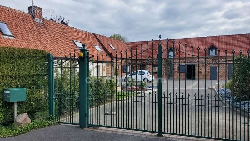 Maison à LATTRE-SAINT-QUENTIN