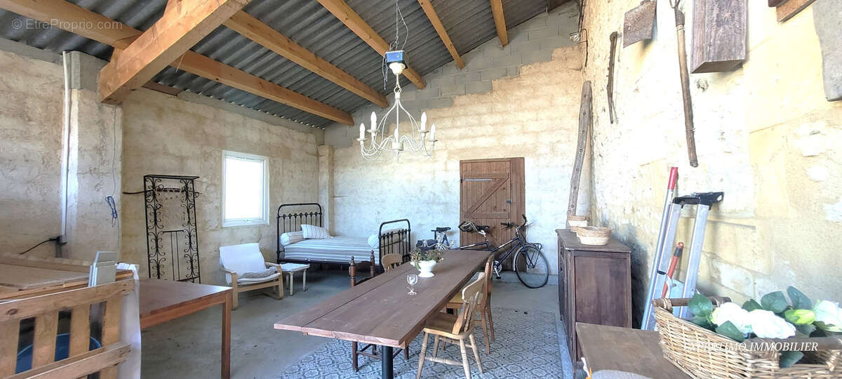 Maison charentaise de 220 m2 renovee - photo 7