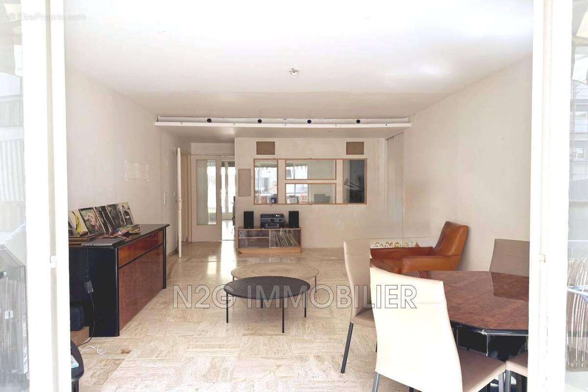 Appartement à LE CANNET