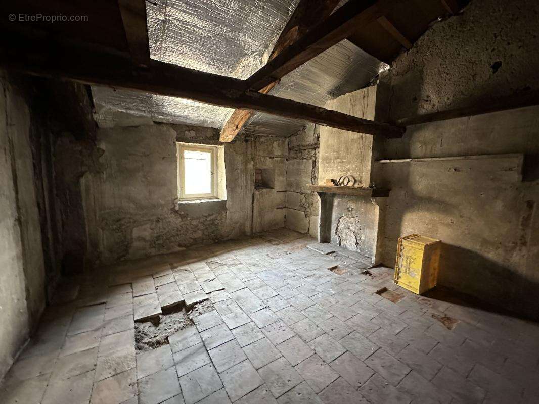 Maison à CAUNES-MINERVOIS