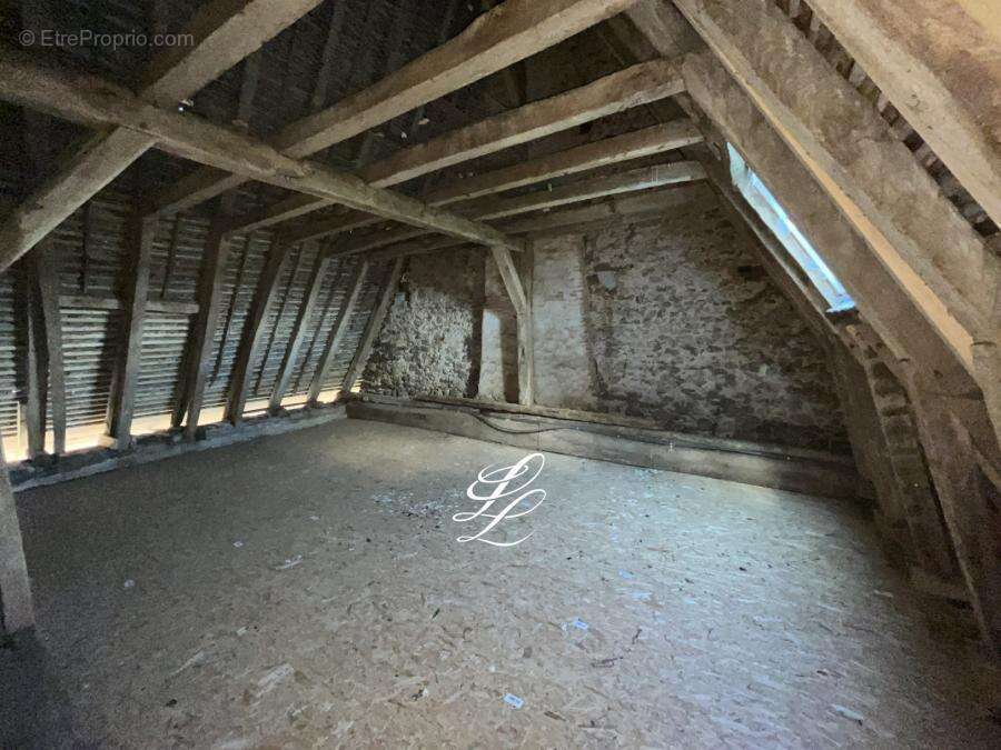 Maison à DOMFRONT-EN-CHAMPAGNE