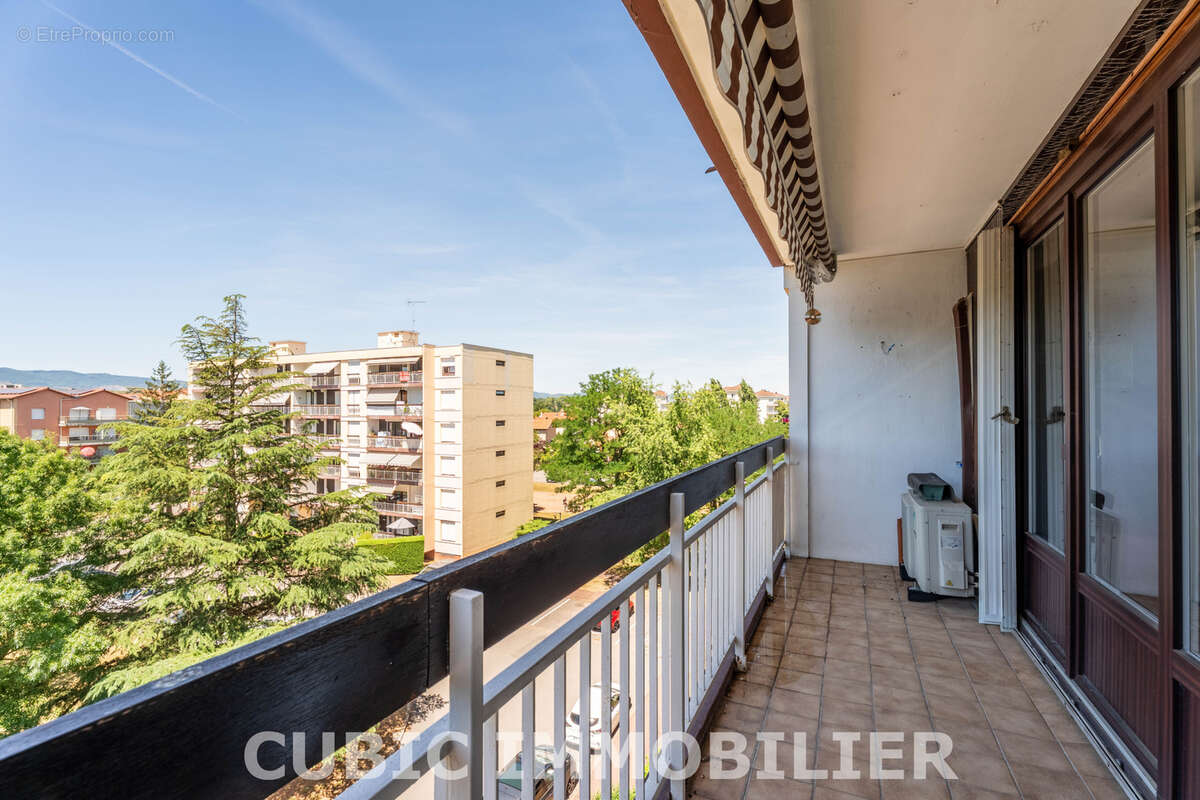 Appartement à LIMAS