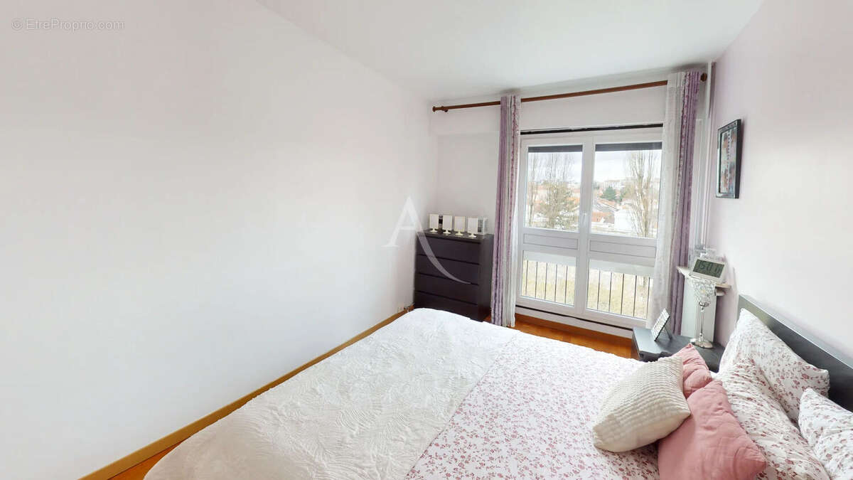 Appartement à L'HAY-LES-ROSES