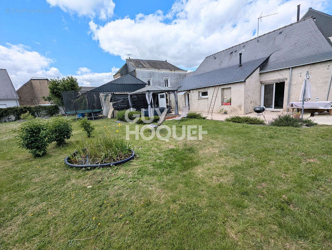 Maison à CHEMAZE