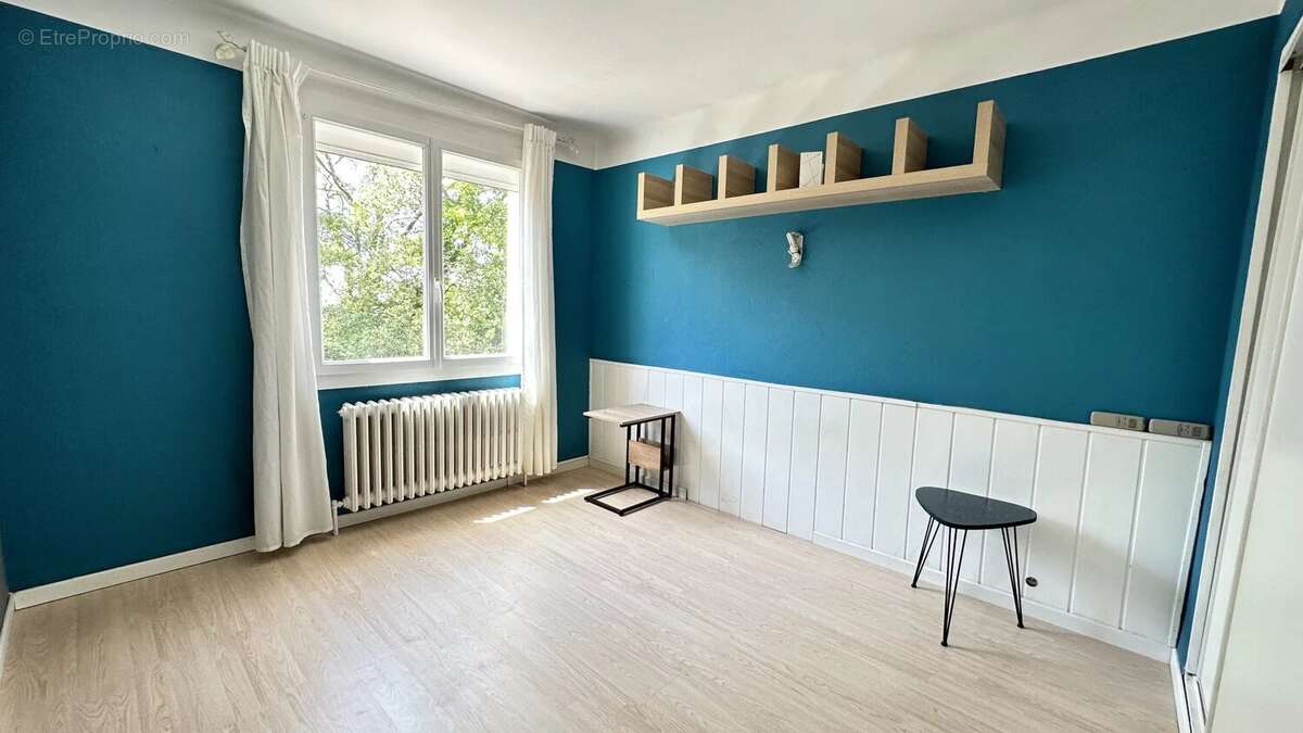 Deux maisons mitoyennes et un appartement avec jardin et garage - photo 7