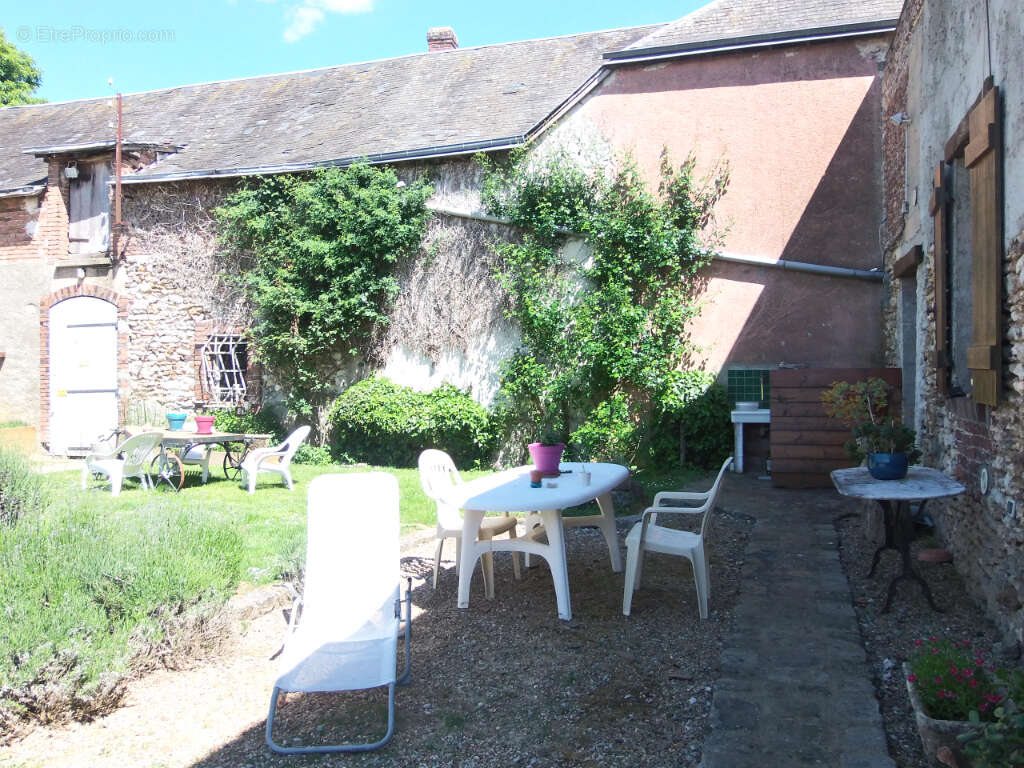 Maison à EPERNON