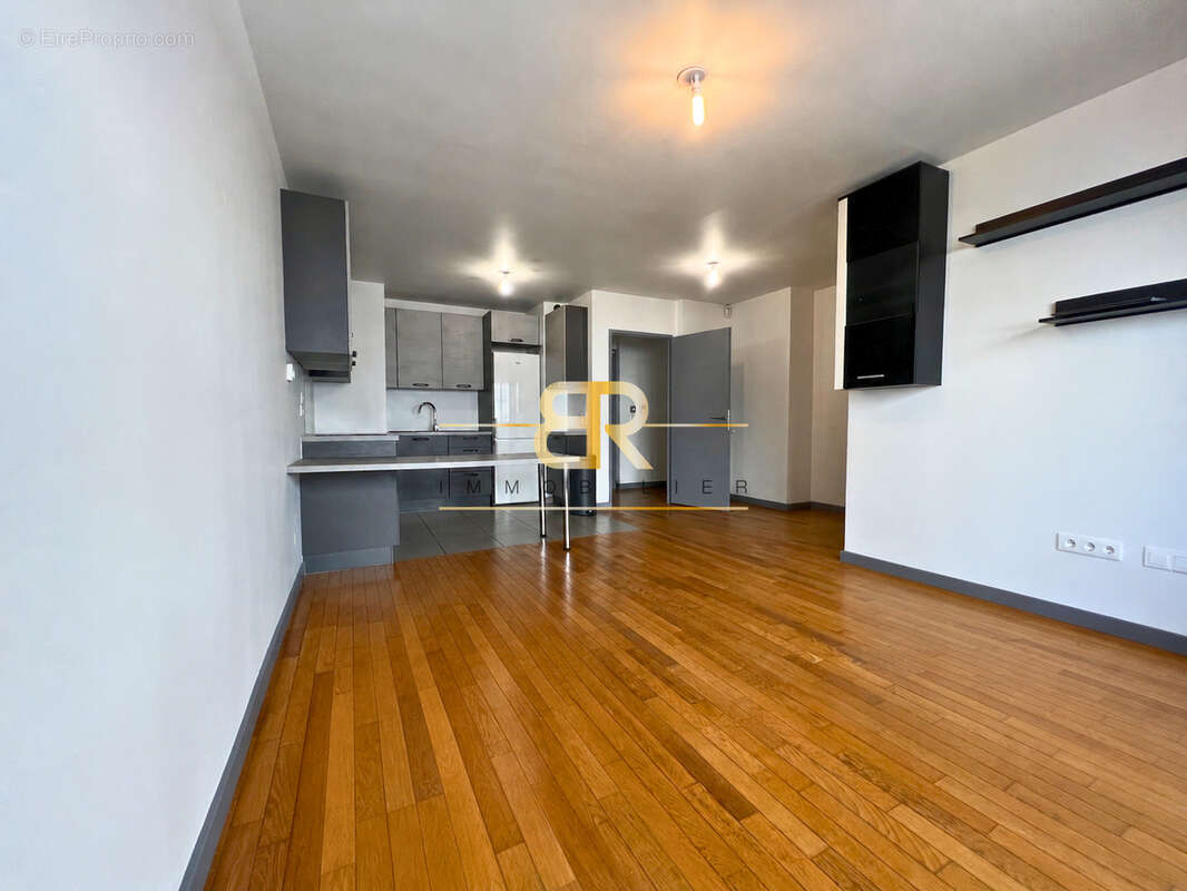 Appartement à MAISONS-ALFORT