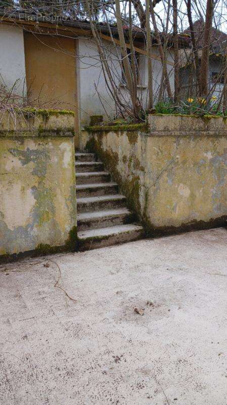 Maison à LONS-LE-SAUNIER