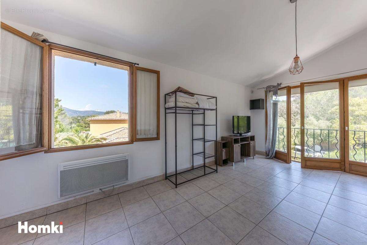 Appartement à SAINT-RAPHAEL