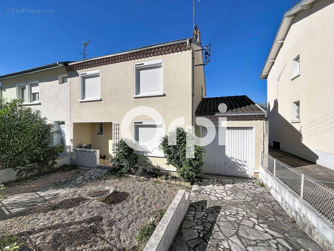 Maison à COULOUNIEIX-CHAMIERS