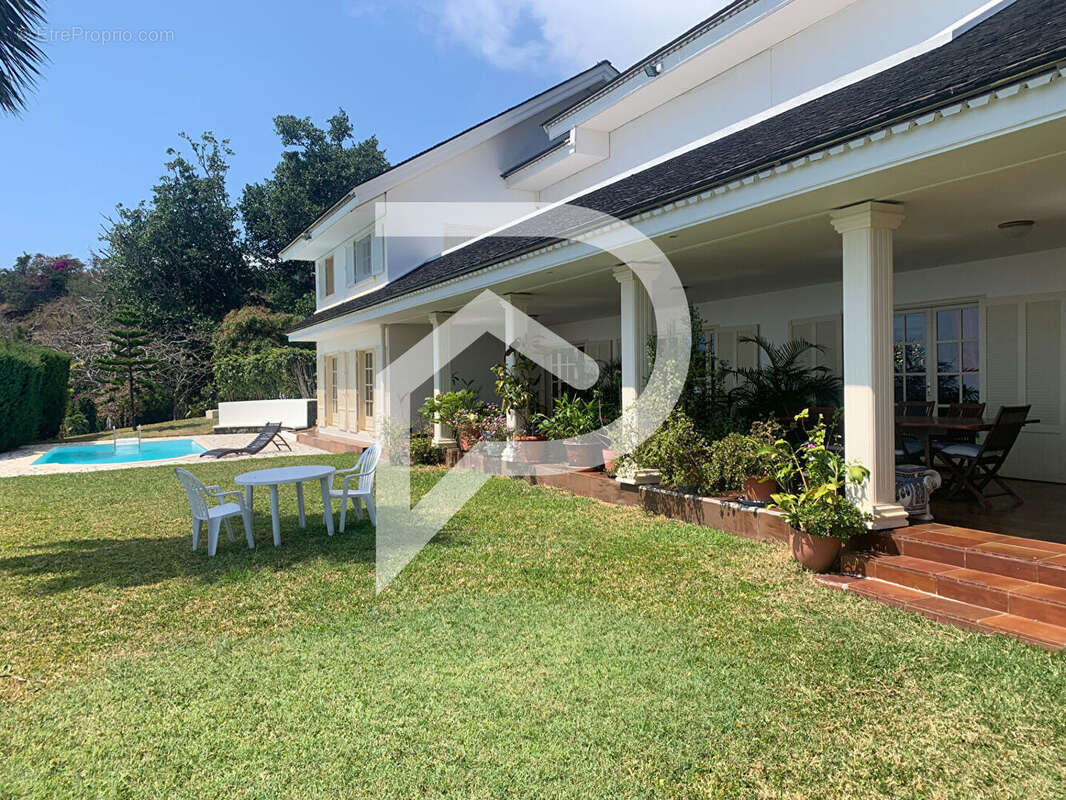 Maison à SAINT-DENIS