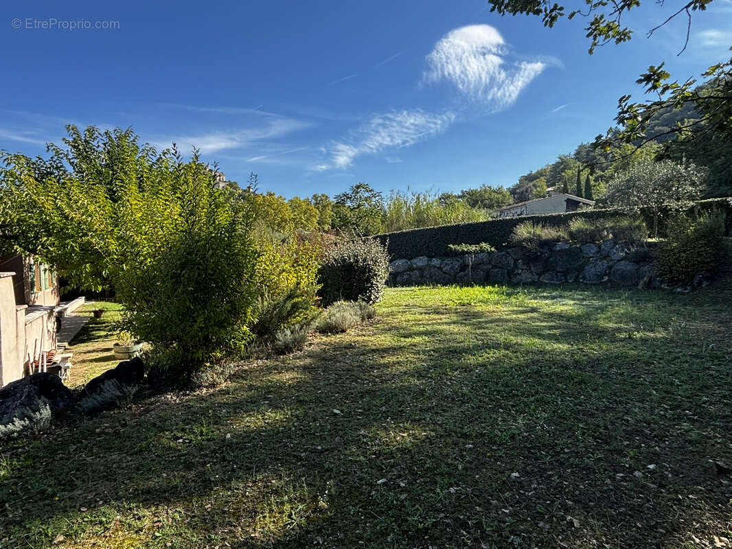 Maison à ENTRECHAUX