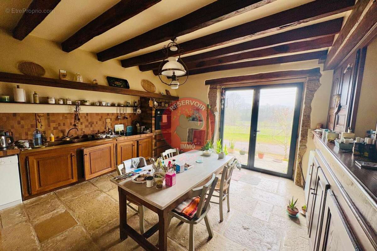 Maison à PRECY-SOUS-THIL