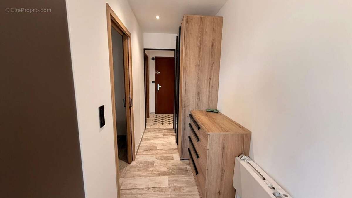 Appartement à VALLAURIS