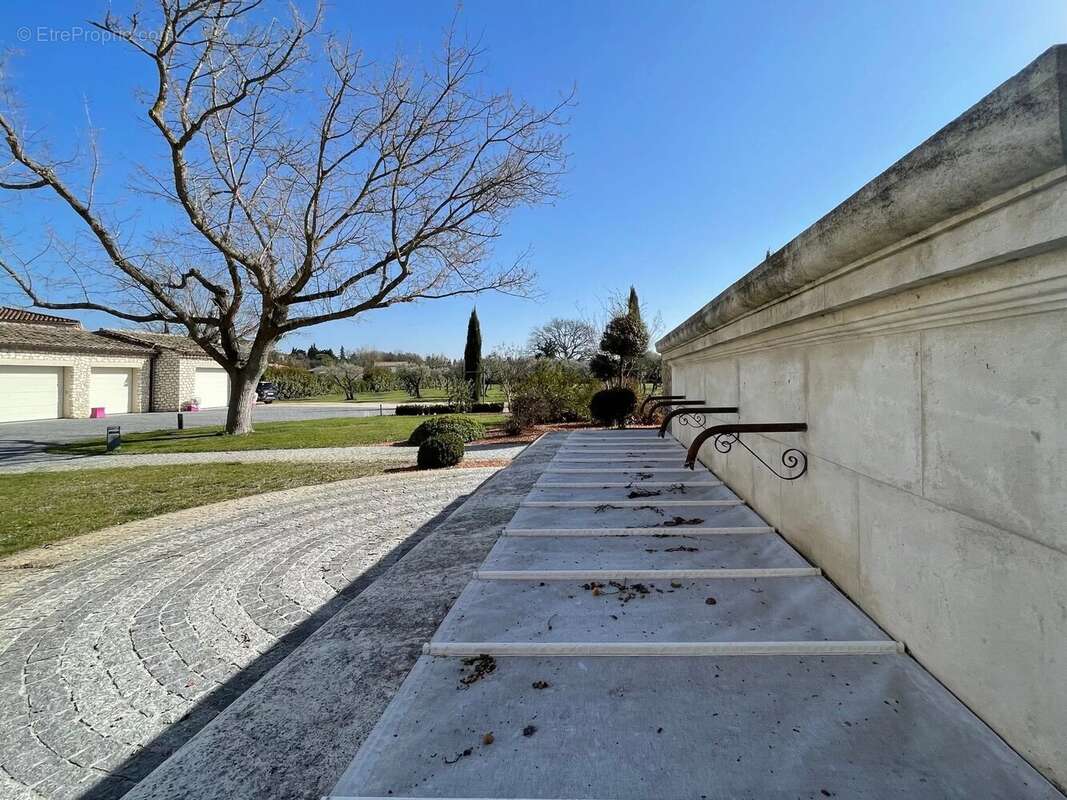 Maison à L&#039;ISLE-SUR-LA-SORGUE