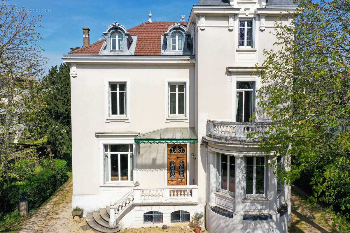 Maison à VILLEFRANCHE-SUR-SAONE