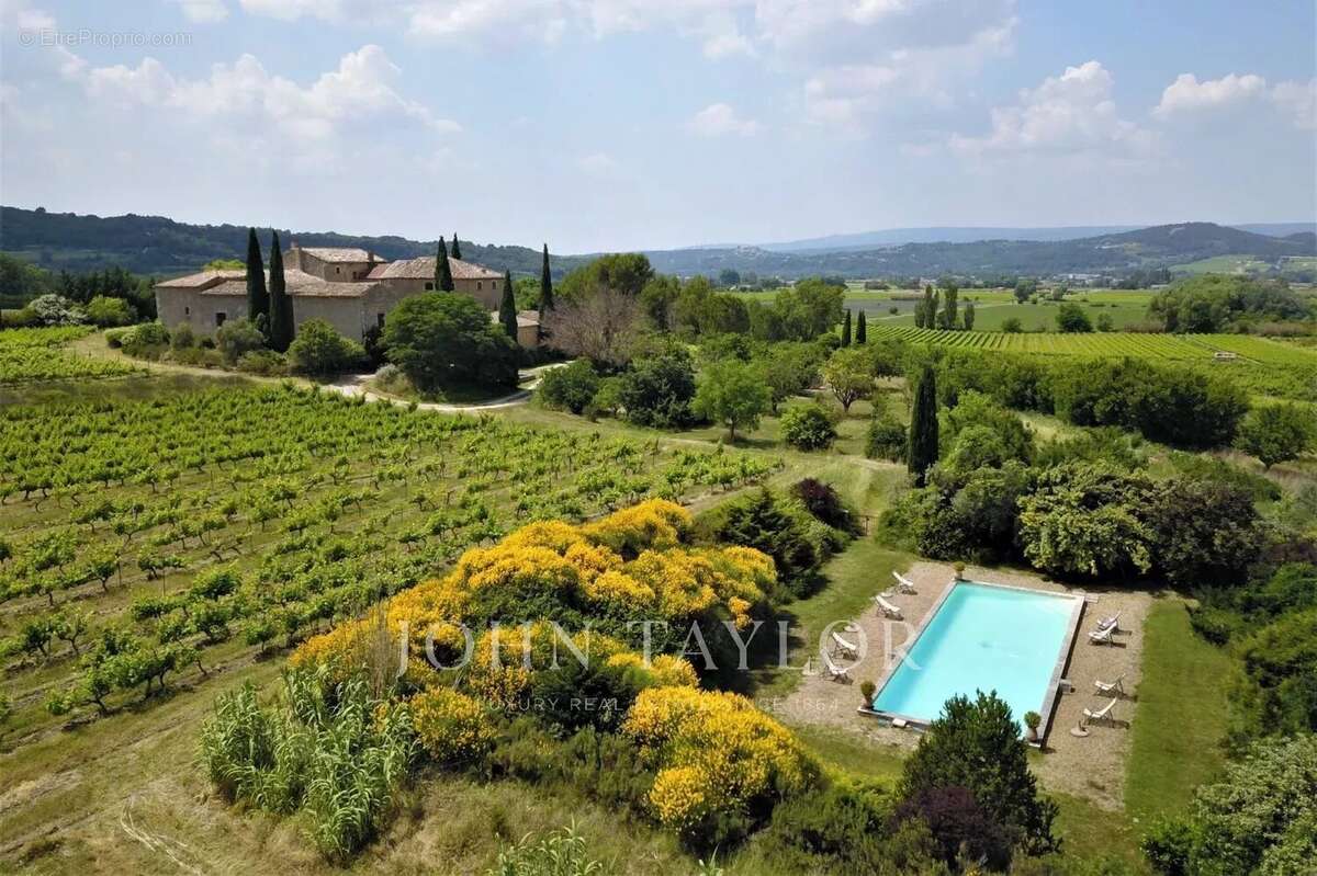 Maison à BONNIEUX