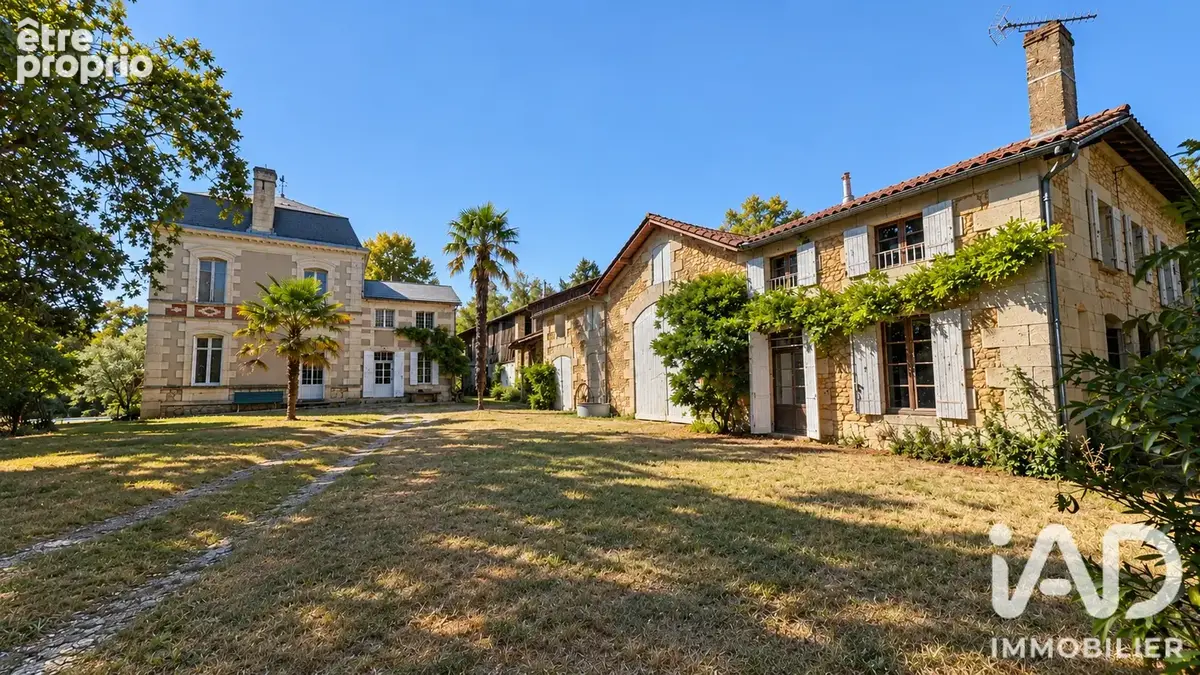 Photo 1 - Maison à MONTLIEU-LA-GARDE
