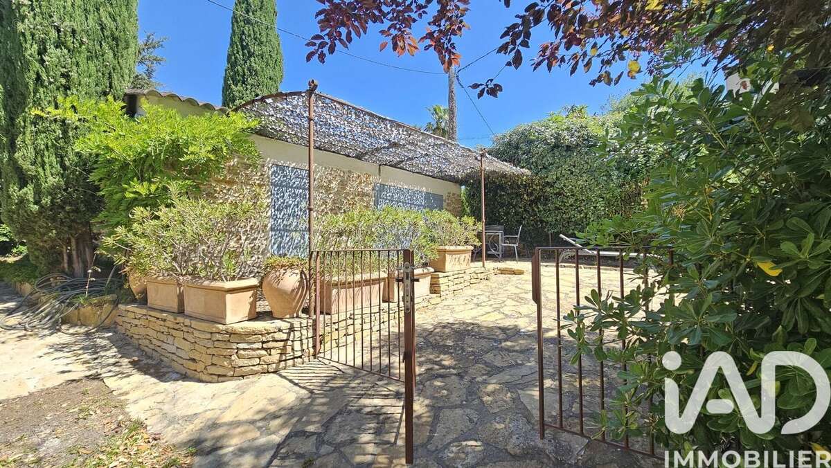 Photo 6 - Maison à LE CASTELLET