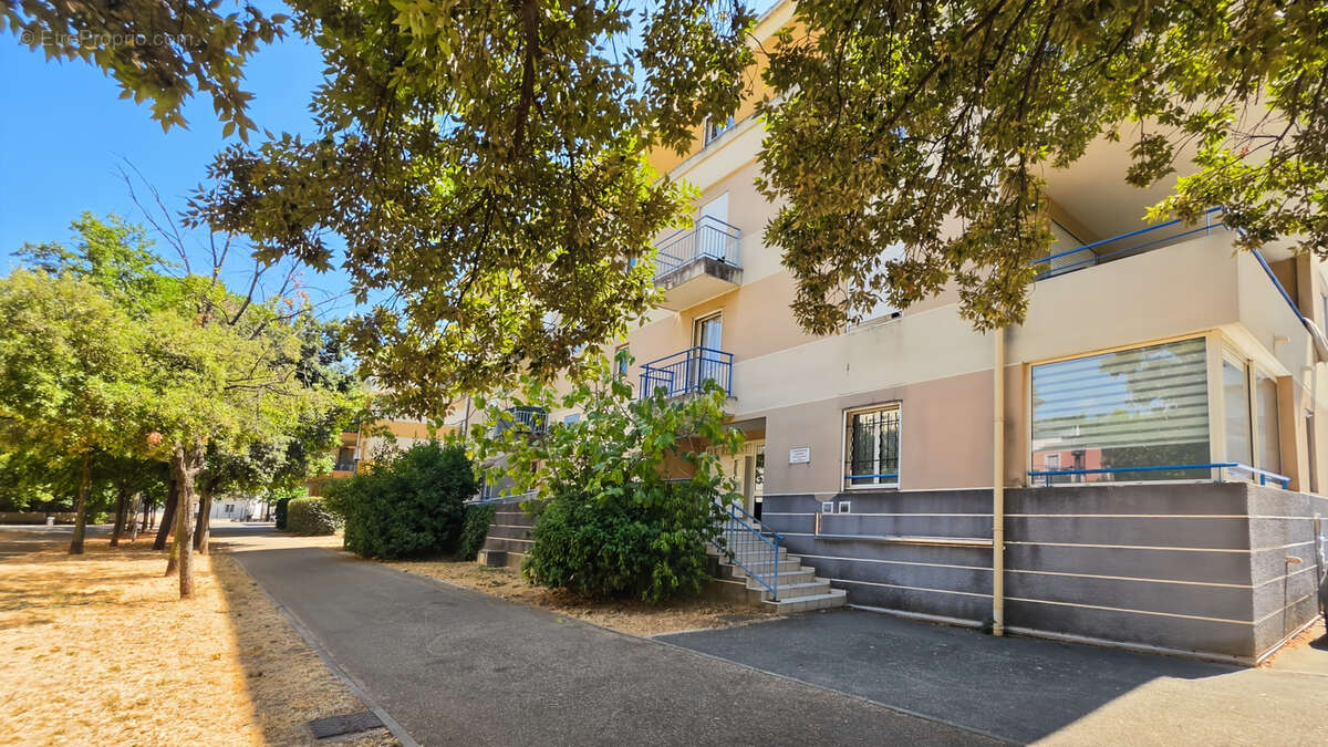 À Draguignan, appartement 5 pièces à vendre + parking privatif - photo 2