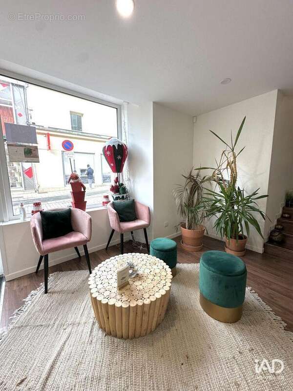 Photo 8 - Commerce à PALAISEAU