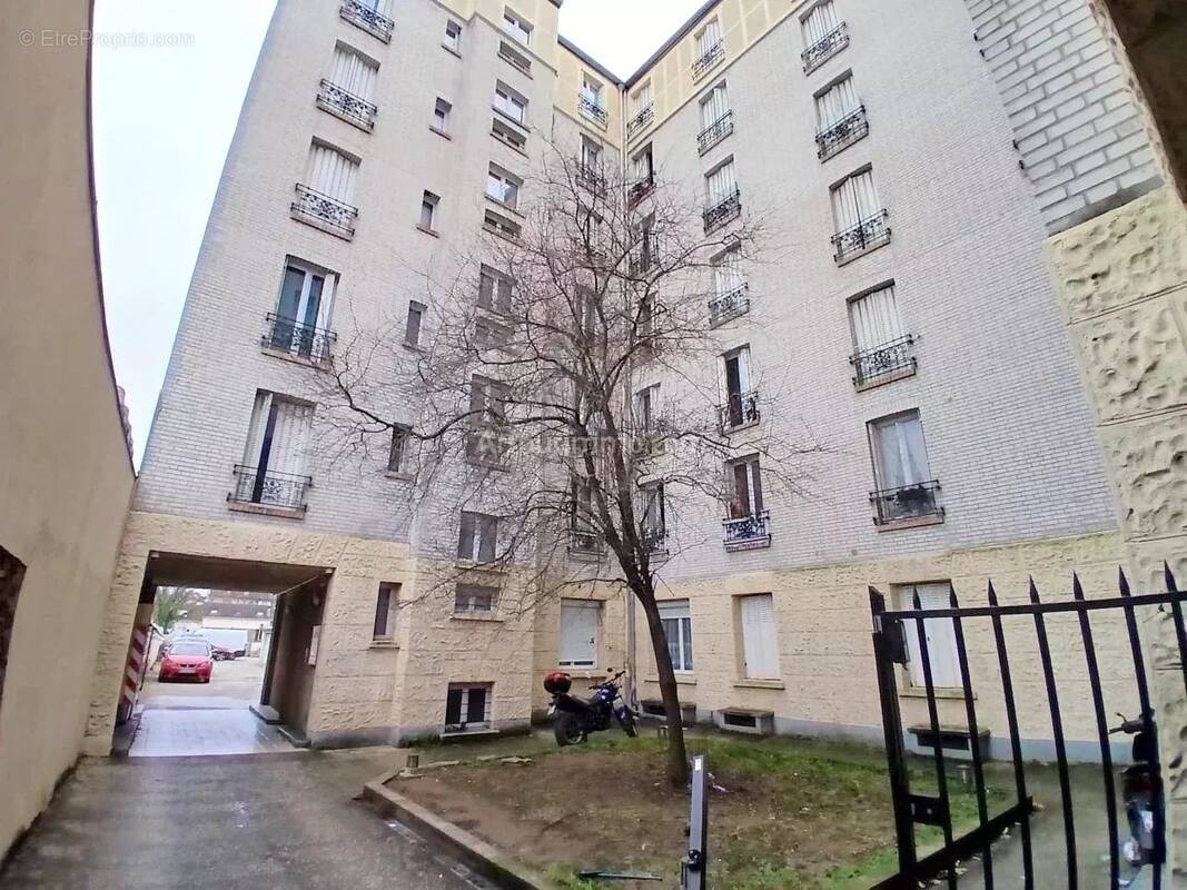Appartement à VILLENEUVE-SAINT-GEORGES