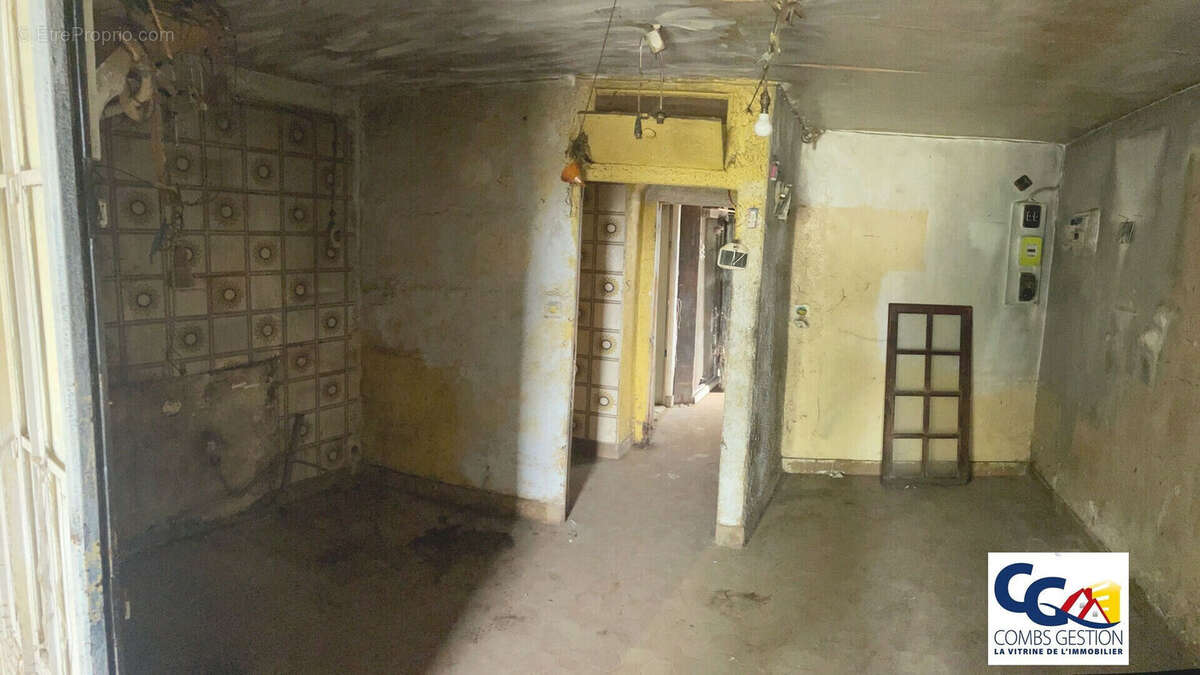 Maison à COMBS-LA-VILLE