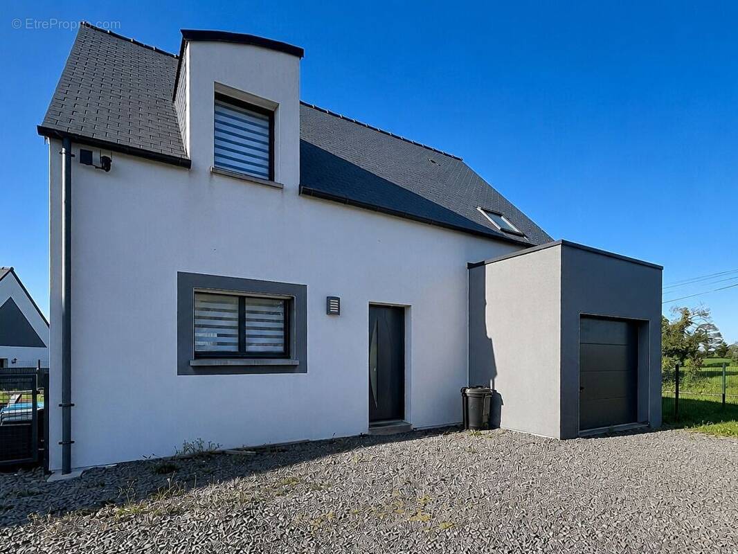 Maison à LE GRAND-CELLAND
