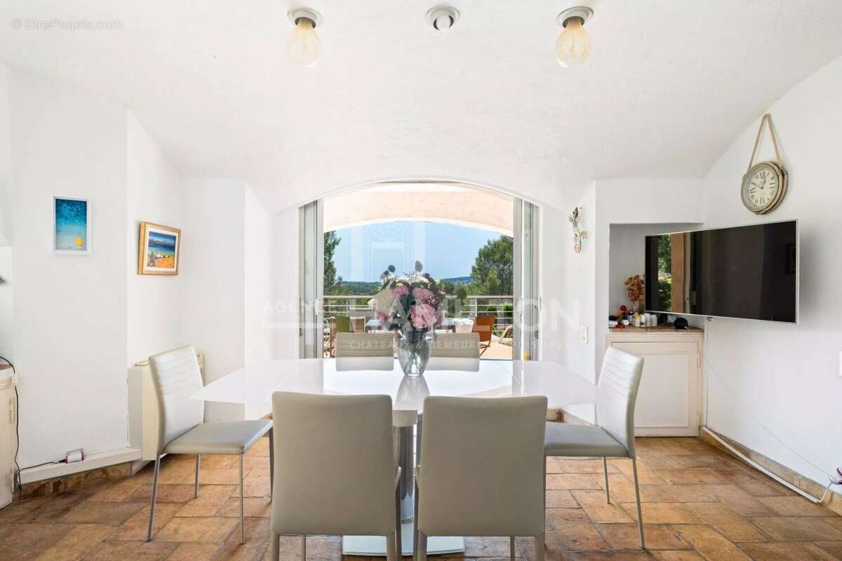 Biot villa avec vue, 4 chambres et une maison d'amis avec 2 cham - photo 5