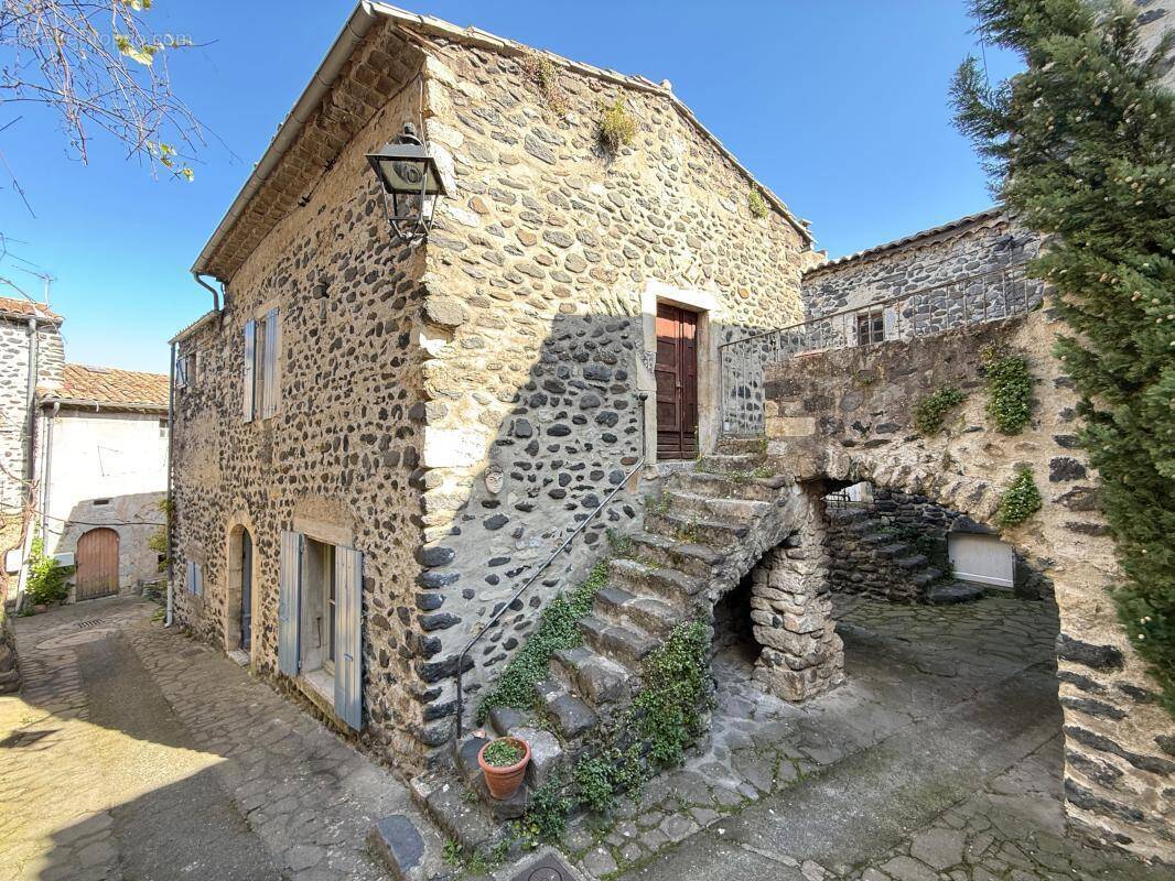 Maison à ALBA-LA-ROMAINE