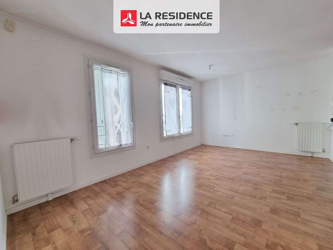 Appartement 55 m² à Stains  - photo 3