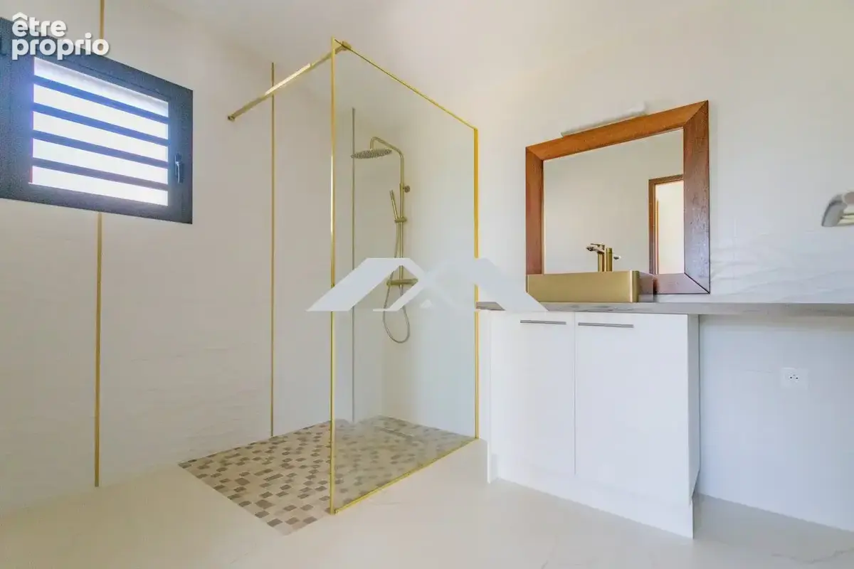 Maison 4 pièces 107 m² à vendre à Saint-Joseph (97480) - photo 2