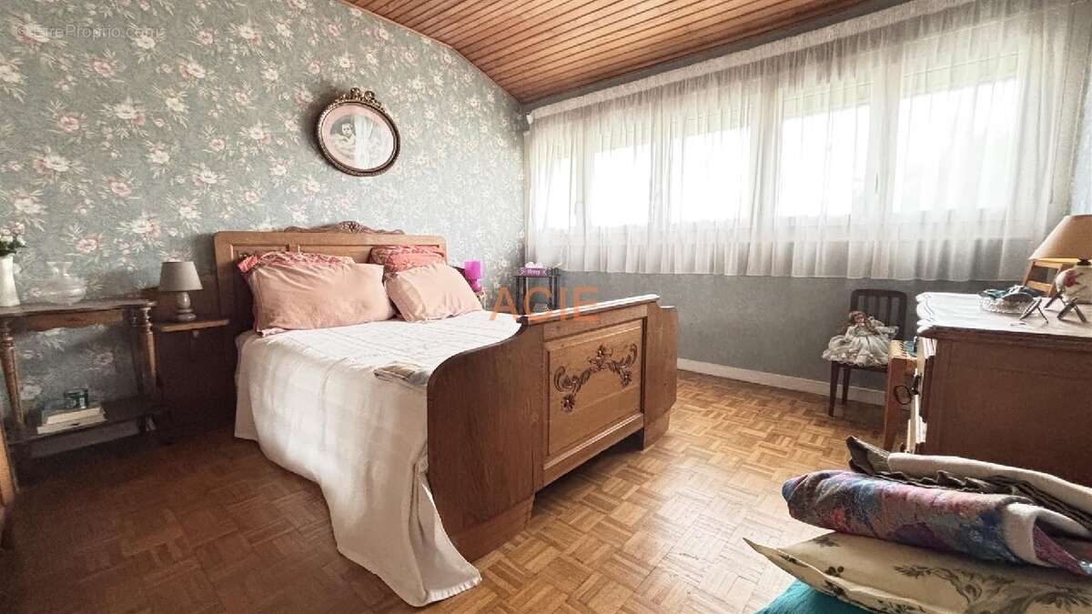 Maison à LOUVRES