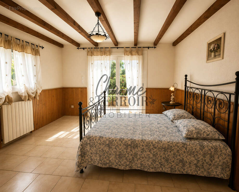 A proximité d'Uzès, très belle Propriété provençale de 240m2 sur 6000m2 de jardin méditéranéen - photo 17