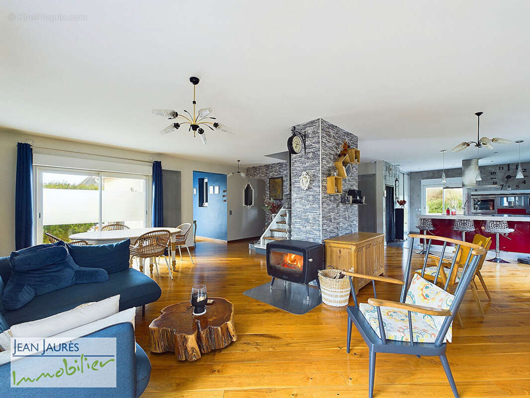 Maison à LA RIVIERE-DE-CORPS