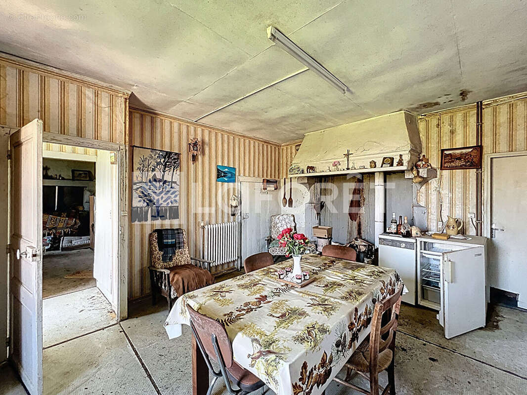 Maison à SAINT-LOUP-LAMAIRE