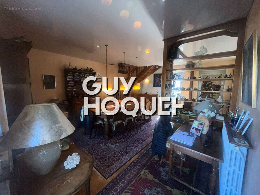 Maison à TOULON-SUR-ARROUX