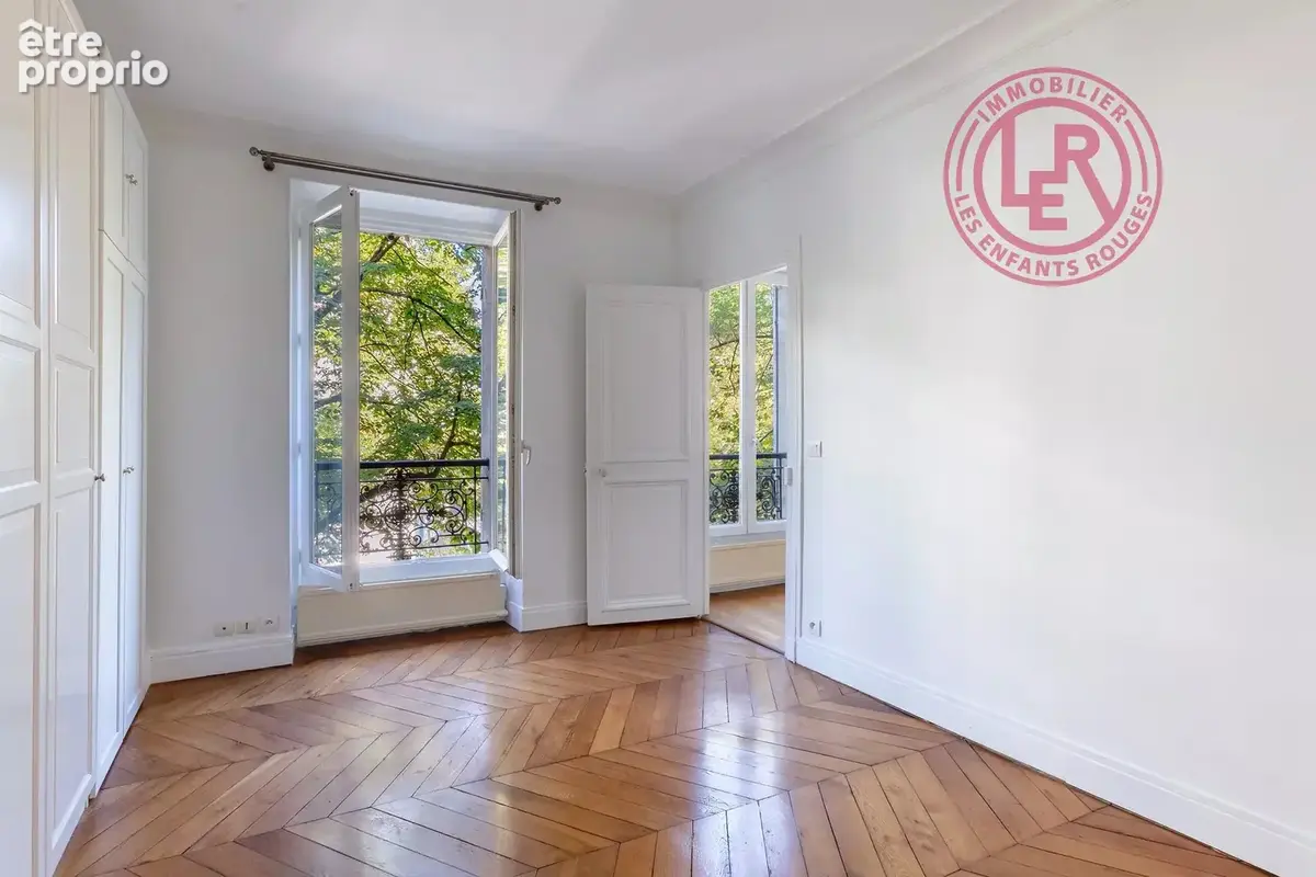 Paris 4ème - Arsenal - Appartement de 3 pièces rénové avec vue dégagée - photo 4
