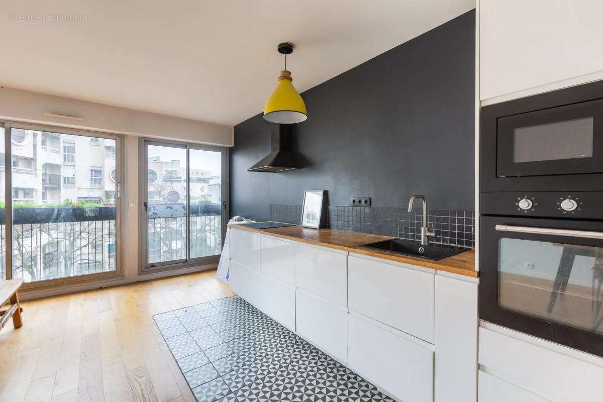Appartement à PARIS-19E