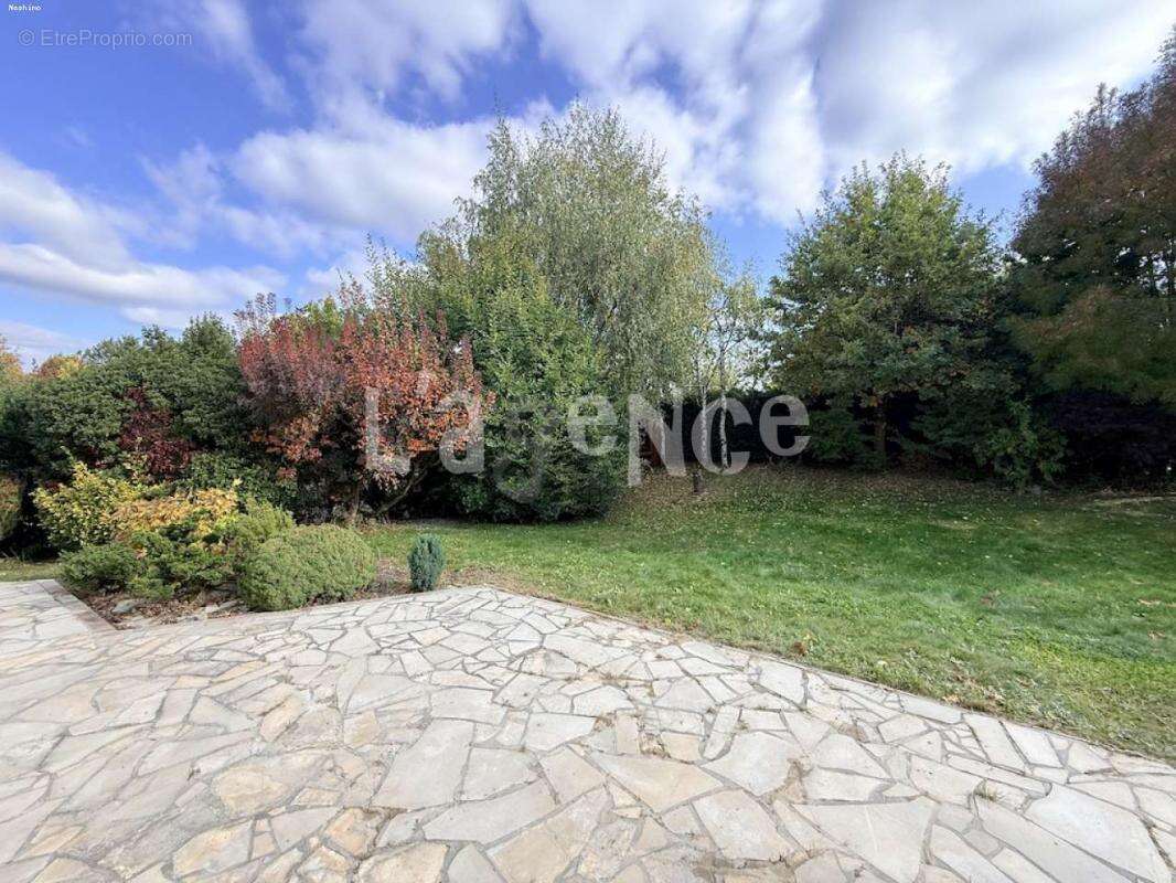 Maison à CLAYE-SOUILLY