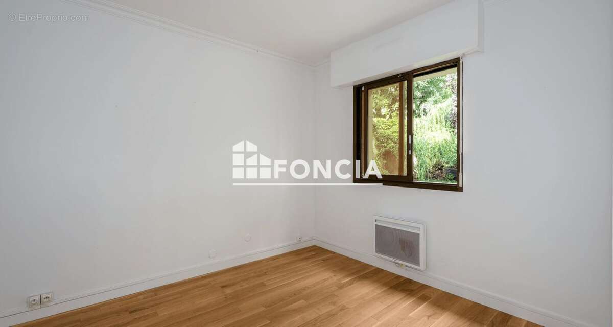 Appartement à BOURG-LA-REINE