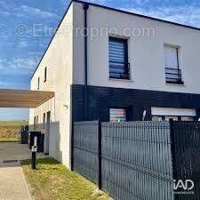 Photo 1 - Maison à SAINT-SYLVAIN-D'ANJOU