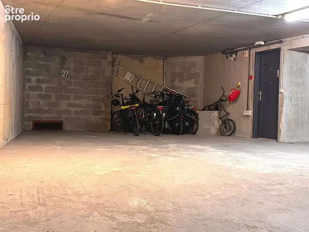 A VENDRE METRO CAMBRONNE Parking couvert 75015 Paris : - photo 4