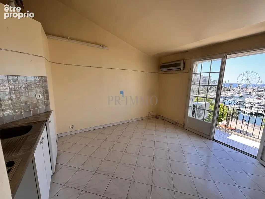 Studio mezzanine vue mer - vieux port - photo 2