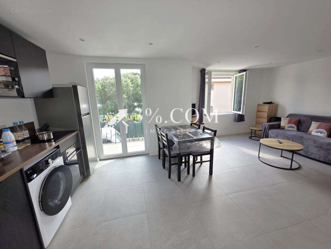 Appartement à FREJUS